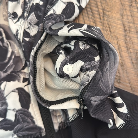 Lululemon Forme Jacket II Floral Brisk Bloom Black White Cuffins - Picture 10 of 13